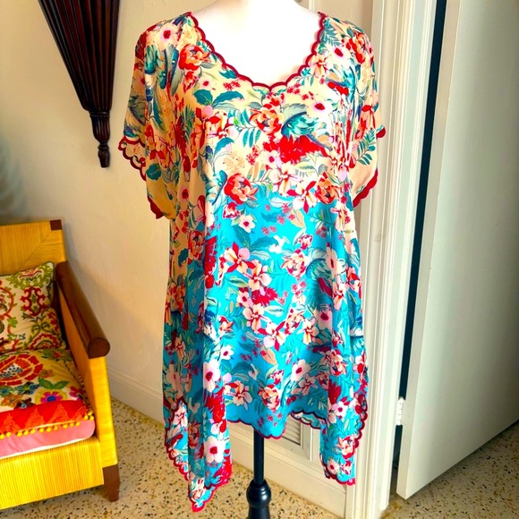 JOHNNY WAS Red Blue Floral Print Embroidered Swing Tunic! Excellent condition  L - Picture 1 of 14